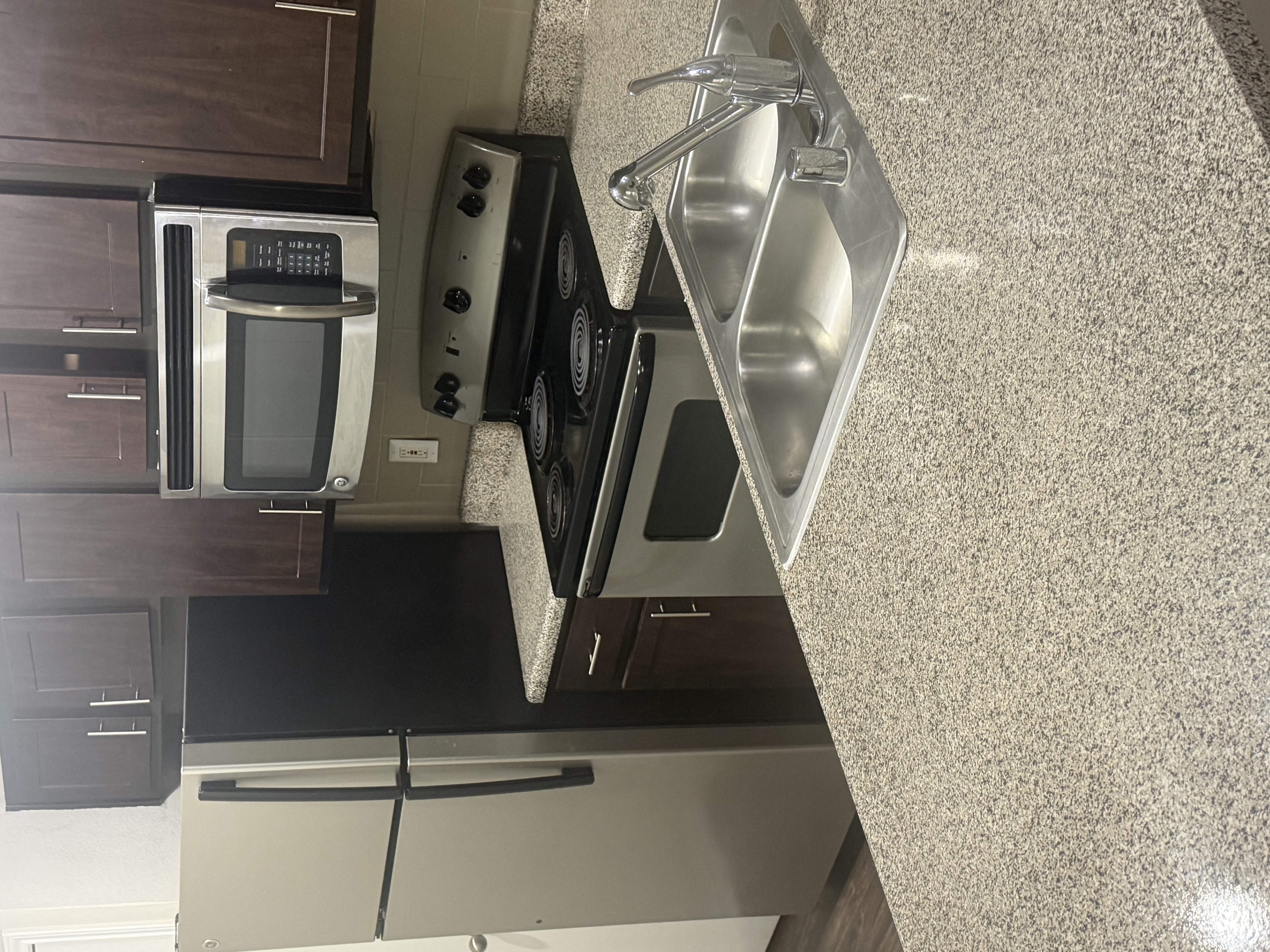 Previous kitchen appliances at Allura Las Colinas